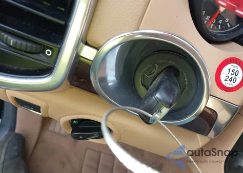 2011 Porsche Cayenne S z USA, uszkodzony, nr VIN WP1AB2A25BLA44568